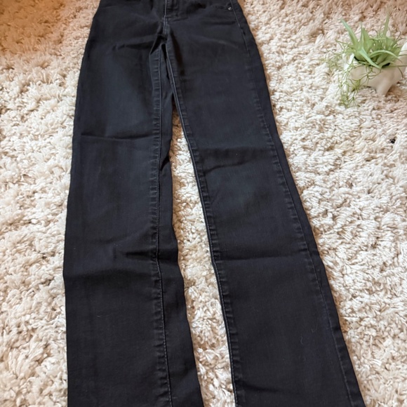 Elegant Elegant Levi Strauss, dark denim 724 high rise Black Straight Leg Women' - Picture 2 of 7